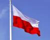 بولندا تبدى استعدادها لنشر أسلحة نووية أمريكية على أراضيهاالإثنين 22/أبريل/2024 - 10:41 ص
أعلن الرئيس البولندي أندريه دودا أن بلاده مستعدة لنشر أسلحة نووية أمريكية على أراضيها، وذلك حسبما أفادت شبكة وقناة “ روسيا اليوم” .