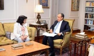 وزير
      الخارجية
      والهجرة
      يلتقي
      بعضو
      مجلس
      النواب
      الياباني