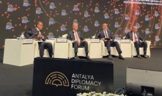 وزير
      الخارجية
      يشارك
      فى
      جلسة
      نقاش
      حول
      غزة
      فى
      منتدى
      أنطاليا
      الدبلوماسى