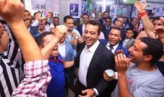 اللجنة
      المشرفة
      على
      انتخابات
      الصحفيين
      تعلن
      الـ6
      الفائزين
      بعضوية
      مجلس
      النقابة