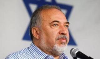 أفيجدور
      ليبرمان:
      الفوضى
      فى
      مراكز
      التوزيع
      بغزة
      نتيجة
      مباشرة
      لحكومة
      فاشلة