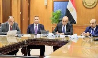 وزير
      التعليم
      يتابع
      انطلاق
      امتحان
      العربى
      للثانوية
      العامة
      من
      غرفة
      العمليات