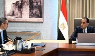 رئيس
      الوزراء
      يتابع
      مع
      وزير
      الاستثمار
      عددا
      من
      ملفات
      العمل