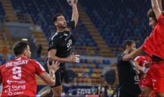 الأهلي
      يتأهل
      لمواجهة
      برشلونة
      في
      نصف
      نهائي
      مونديال
      اليد
      رغم
      الهزيمة
      من
      فيزبريم