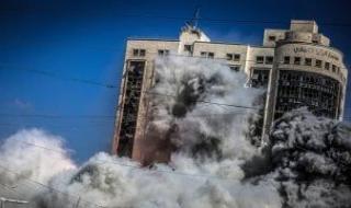 حماس:
      غارات
      الاحتلال
      اليوم
      أسفرت
      عن
      استشهاد
      70
      فلسطينيًا
      بينهم
      أطفال
      ونساء