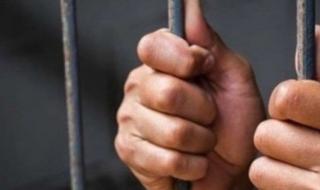 السجن
      10
      سنوات..مأساة
      رضيعة
      أنهى
      الأب
      حياتها
      في
      البحيرة