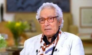 فاروق
      حسنى
      يعلن
      تبرعه
      بقيمة
      جائزة
      مؤسسة
      كيميت
      لمستشفى
      أبو
      الريش