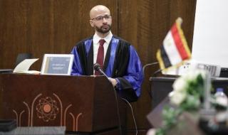 الإعلامي
      وليد
      فاروق
      يحصل
      على
      درجة
      الدكتوراة
      في
      الفنون