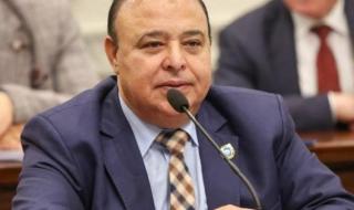 زيارة
      الرئيس
      لأكاديمية
      الشرطة
      رسالة
      واضحة
      لترسيخ
      الأمن
      وبناء