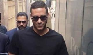 المحكمة
      تضع
      رمضان
      صبحى
      بالقفص
      قبل
      بدء
      ثانى
      جلسات
      محاكمته
      و3
      آخرين
      بتهمة
      التزوير