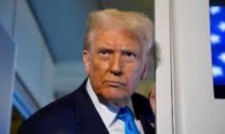 تقرير:
      ترامب
      عرض
      ممراً
      آمناً
      على
      مادورو
      مقابل
      مغادرة
      فنزويلا
      فوراً
      وتجنب
      المواجهة