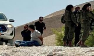 قوات
      إسرائيلية
      تفتش
      السوريين
      على
      أرضهم
      وتنصب
      كمينًا
      فى
      ريف
      القنيطرة