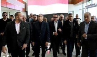 رئيس
      الوزراء:
      الاستثمار
      في
      المنظومة
      الصحية
      والارتقاء
      بها
      "أولوية"