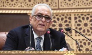 المستشار
      بهاء
      أبو
      شقة
      يتنازل
      عن
      الترشح
      لرئاسة
      حزب
      الوفد
      ويستقيل
      من
      الحزب