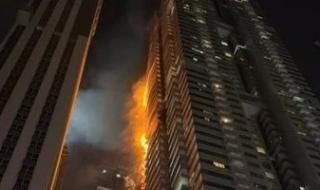 دوى
      انفجارات
      في
      دبي..
      والحكومة:
      نتيجة
      لعمليات
      الاعتراض
      للدفاعات
      الجوية