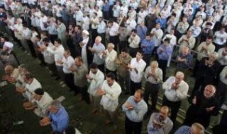 دعاء
      اليوم
      الثامن
      عشر
      من
      رمضان..
      اللهم
      اجعل
      لى
      نصيبا
      من
      كل
      خير
      تُنْزِلُ
      فيه