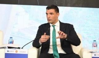 وزير
      الصناعة:
      إطلاق
      منصة
      لمساعدة
      المصانع
      المتعثرة