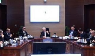 نائب
      رئيس
      الوزراء
      للشئون
      الاقتصادية
      يتابع
      موقف
      زيادة
      احتياطى
      السلع
      الغذائية
