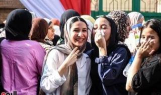 انتهاء
      امتحان
      الدين
      للثانوية
      العامة
      وبدء
      لجنة
      الوطنية
      11
      صباحا