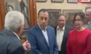 دولاب
      الملك
      فاروق
      وأدوات
      آثرية..
      رئيس
      الوزراء
      يتفقد
      متحف
      مجلس
      الشيوخ..
      فيديو