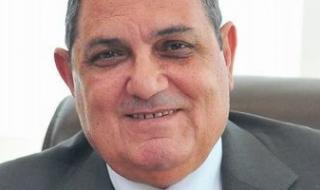 منع
      رجل
      الأعمال
      محمد
      الخشن
      و22
      آخرين
      من
      التصرف
      في
      أموالهم