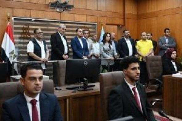 رئيس
      الوزراء
      يتفقد
      مركز
      سيطرة
      الشبكة
      الوطنية
      للطوارئ
      والسلامة
      العامة
      بالغربية