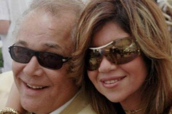 عشت
      فترات
      طويلة
      بمنزل
      الراحل
      محمود
      عبد
      العزيز
      لهذا
      السبب