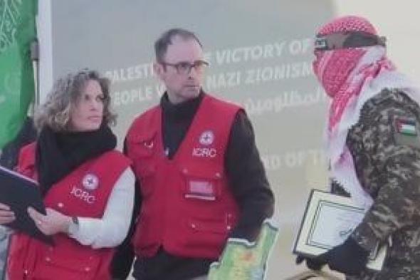 الصليب
      الأحمر
      يلتقى
      بعناصر
      من
      حماس
      لتسلم
      الجندي
      عيدان
      ألكسندر