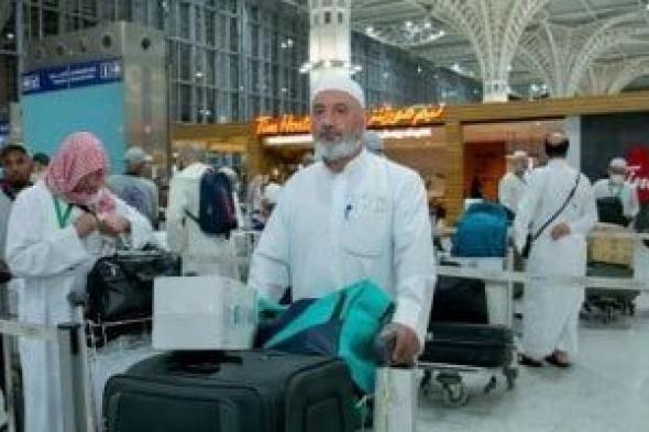 رئيس
      بعثة
      الحج:
      وصول
      4000
      حاج
      للمدينة
      المنورة
      وبدء
      وصول
      الرحلات
      لمكة
      المكرمة