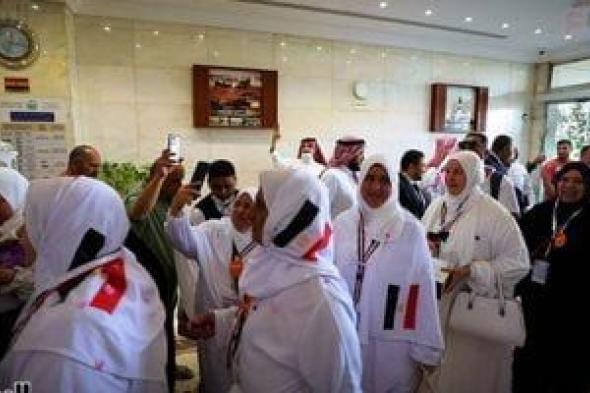 رئيس
بعثة
الحج
المصرية:
78
ألف
حاجة
مصرى
سيقفون
على
عرفات
هذا
الموسم