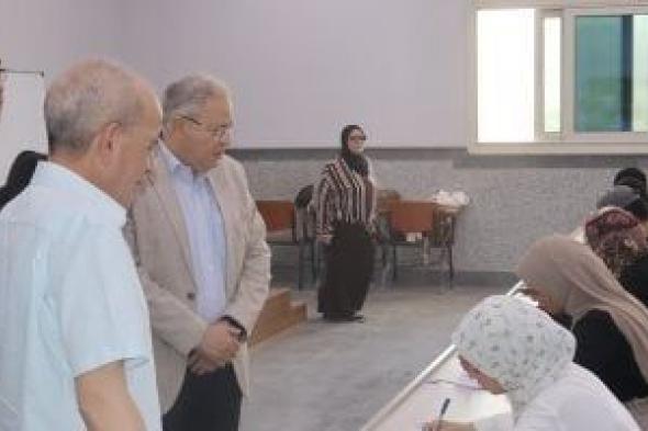 نائب
      رئيس
      جامعة
      حلوان
      وأمين
      عام
      الجامعة
      الأهلية
      يتابعان
      سير
      اختبارات
      نهاية
      العام