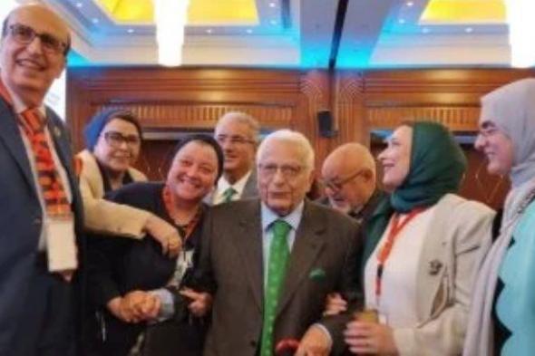 أستاذة
      طب
      نفسى:
      كل
      5
      أشخاص
      يصاب
      واحد
      بمرض
      نفسى
      نتيجة
      الحروب