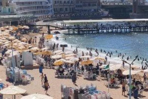 شواطئ
      الإسكندرية
      تتزين
      لعيد
      الأضحى..
      أجواء
      ربيعية
      وخطة
      رقابية
      مشددة
      (صور)