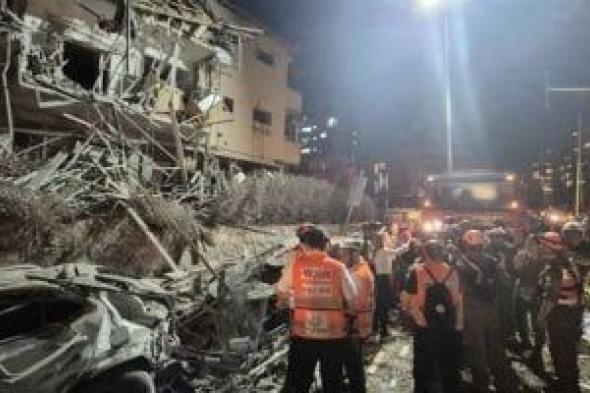هآرتس:
      الصواريخ
      الإيرانية
      دمرت
      9
      مبان
      بشكل
      كامل
      و100
      شخص
      أصبحوا
      بلا
      مأوى