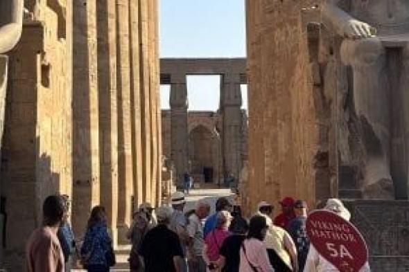 15
      صورة
      ترصد
      أجواء
      المتعة
      والبهجة
      لسياح
      العالم
      فى
      معالم
      الأقصر
      الأثرية