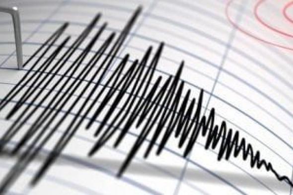 إيران..
      زلزال
      بقوة
      5.5
      يضرب
      "سمنان"
      شرقى
      طهران