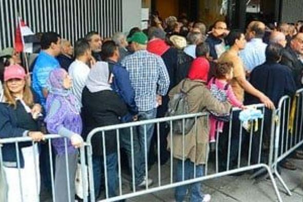 الهيئة
      الوطنية
      تحدد
      طريقة
      التصويت
      الصحيحة
      للمصريين
      بالخارج
      فى
      انتخابات
      الشيوخ