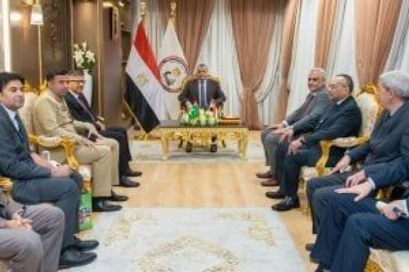 وزير
      الإنتاج
      الحربى:
      نتطلع
      إلى
      عقد
      شراكات
      استراتيجية
      مع
      الشركات
      الباكستانية