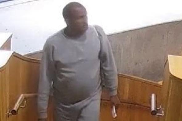 إجراءات
      إضافية
      بسجون
      بريطانيا
      بعد
      الإفراج
      عن
      مدان
      بالتحرش
      بالخطأ