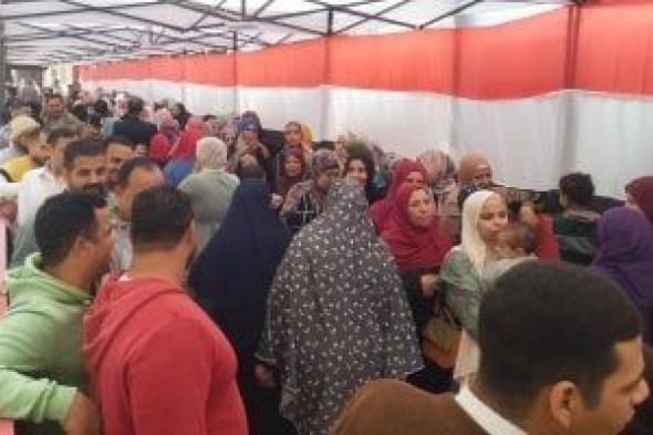 استئناف
      التصويت
      فى
      لجان
      الانتخابات
      بعين
      شمس
      والمطرية
      بعد
      انتهاء
      ساعة
      الراحة