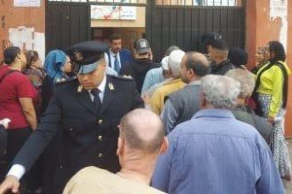 إقبال
      كبير
      يمتد
      فى
      طوابير..
      توافد
      مكثف
      على
      لجان
      انتخابات
      النواب
      بالساحل..
      صور