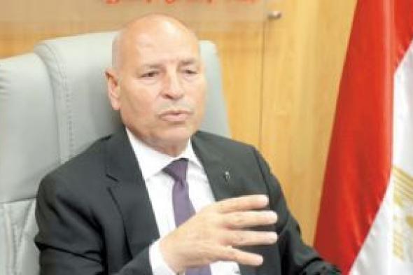 محافظ
      القاهرة
      يعلن
      مبادرة
      لاستبدال
      التوك
      توك
      بسيارة
      جديدة..
      اعرف
      التفاصيل