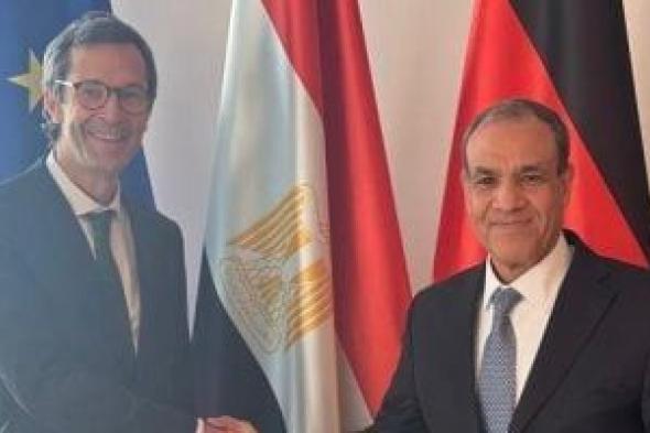 وزير
الخارجية
يلتقى
مستشار
الأمن
القومى
بالمستشارية
الألمانية