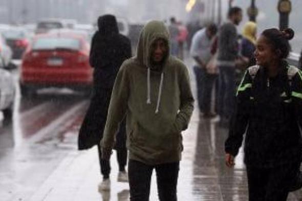 «أربعينية
      الشتاء»..
      متى
      يصل
      البرد
      إلى
      أقصى
      درجاته؟