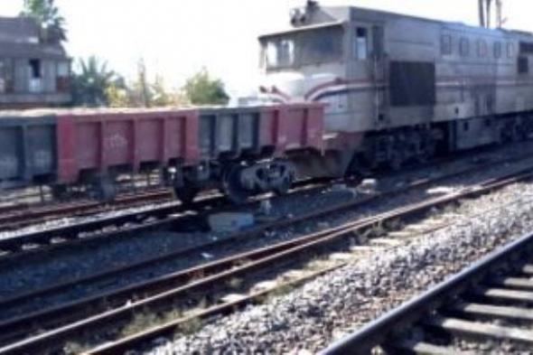 خروج
      عربة
      قطار
      بضائع
      عن
      القضبان
      في
      البدرشين
      دون
      إصابات