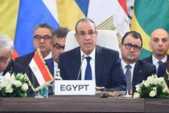 وزير
      الخارجية
      يؤكد
      عمق
      العلاقات
      التي
      تربط
      بين
      مصر
      وجنوب
      السودان