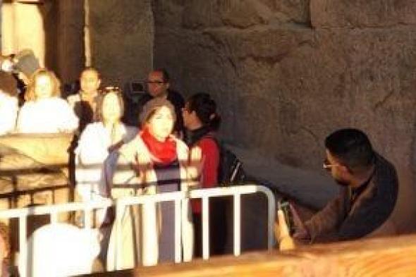 سياح
      العالم
      يستمتعون
      بتعامد
      الشمس
      على
      مقصورة
      قدس
      الأقداس
      بمعابد
      الكرنك..
      صور