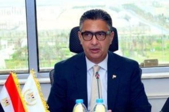 وزير
      التموين
      يفتتح
      السجل
      التجارى
      فى
      بنها
      غدا