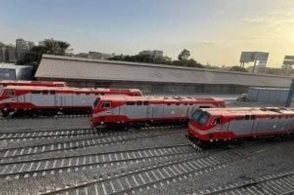 مواعيد
      قطارات
      القاهرة
      –
      أسوان
      والإسكندرية
      –
      أسوان
      اليوم
      الإثنين
      29-12-2025