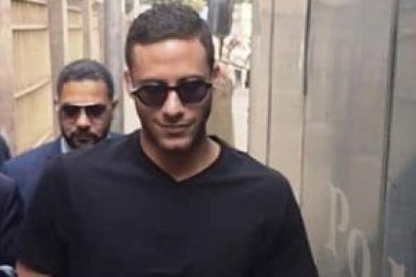 حبس
      رمضان
      صبحى
      سنة
      مع
      الشغل
      فى
      قضية
      اتهامه
      و3
      آخرين
      بالتزوير